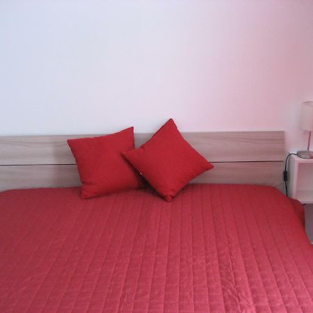 Appartamento Rubino - Lovely Little Flat 3 Minutes From Golf Club 5 Minutes From Lake Soiano Del Lago Exteriér fotografie